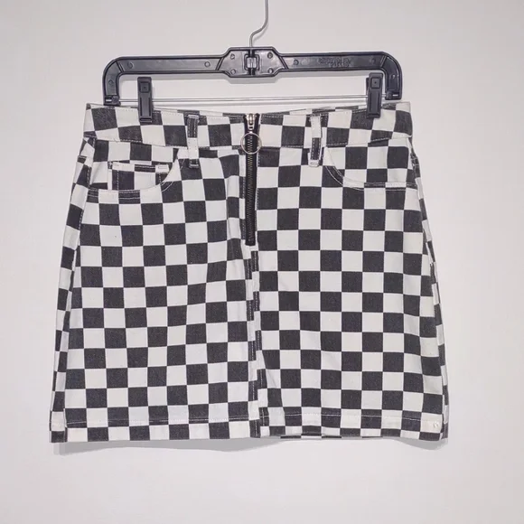 BDG Checkered Flag Jean Mini Skirt Size Medium - Picture 6 of 10